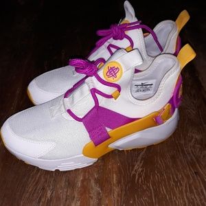 Women's Nike Air Hurrache City size 10